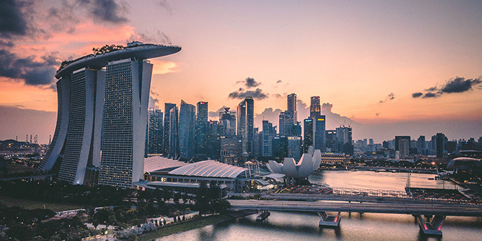 出国留学目的地对比：去新加坡留学还是去英国留学？