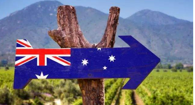 去澳大利亚读硕士要多少钱?澳洲留学就业环境怎么样?
